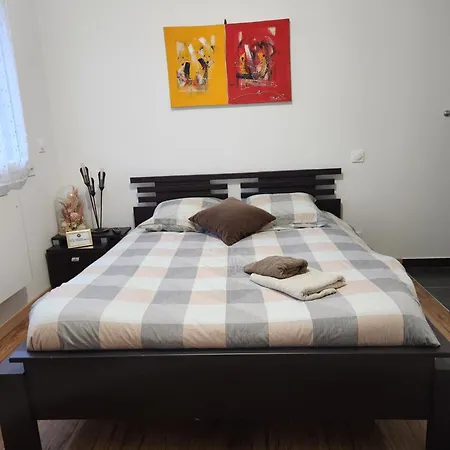 Cosy Homestay Juillan